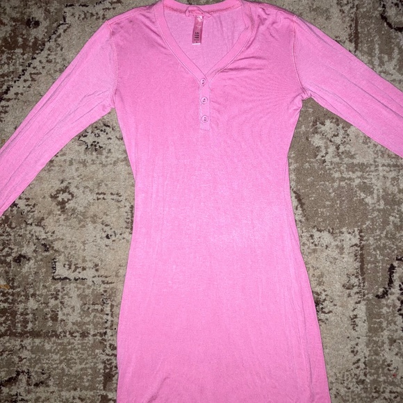 Size S SKIMS - Picture 1 of 2